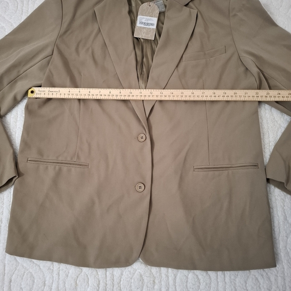 Meshki Simone Lined Oversized Blazer Button Olive Jacket Size Medium New - Picture 9 of 16